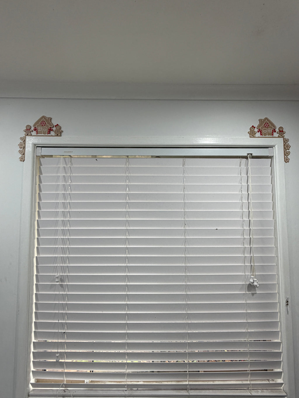 Gingerbread House Door Corner