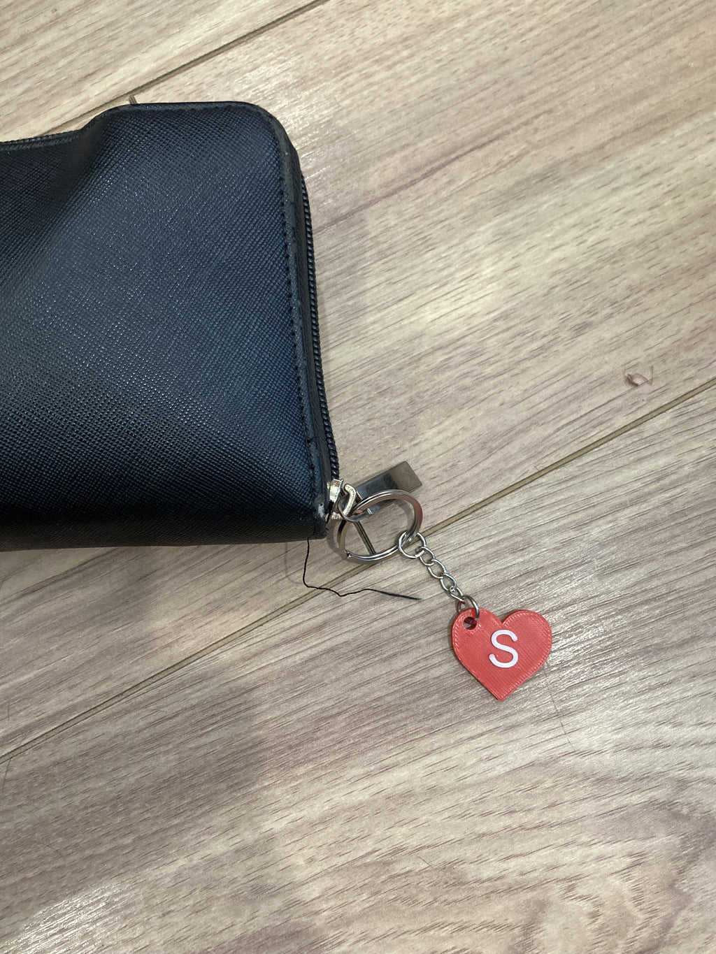 2 PIECE CUSTOMISABLE Red Love heart with white initial key chain