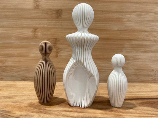 Modern Mothers day statues (1-3 Children) customizable colours